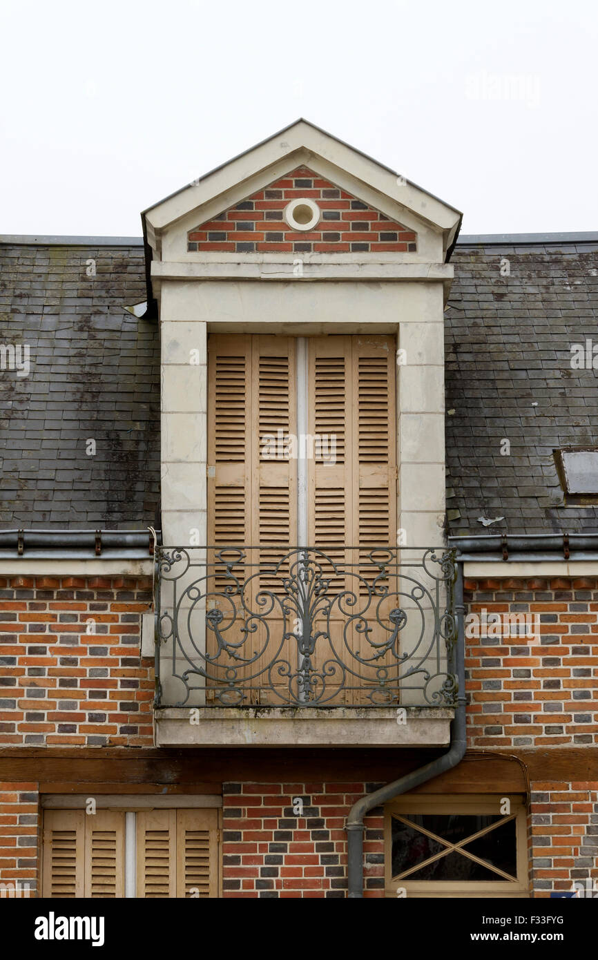 Facade coverings hi-res stock photography and images - Alamy