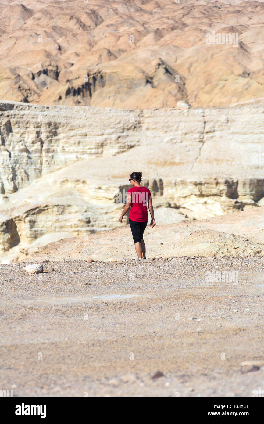 Woman in desert landscape hi-res stock photography and images - Alamy