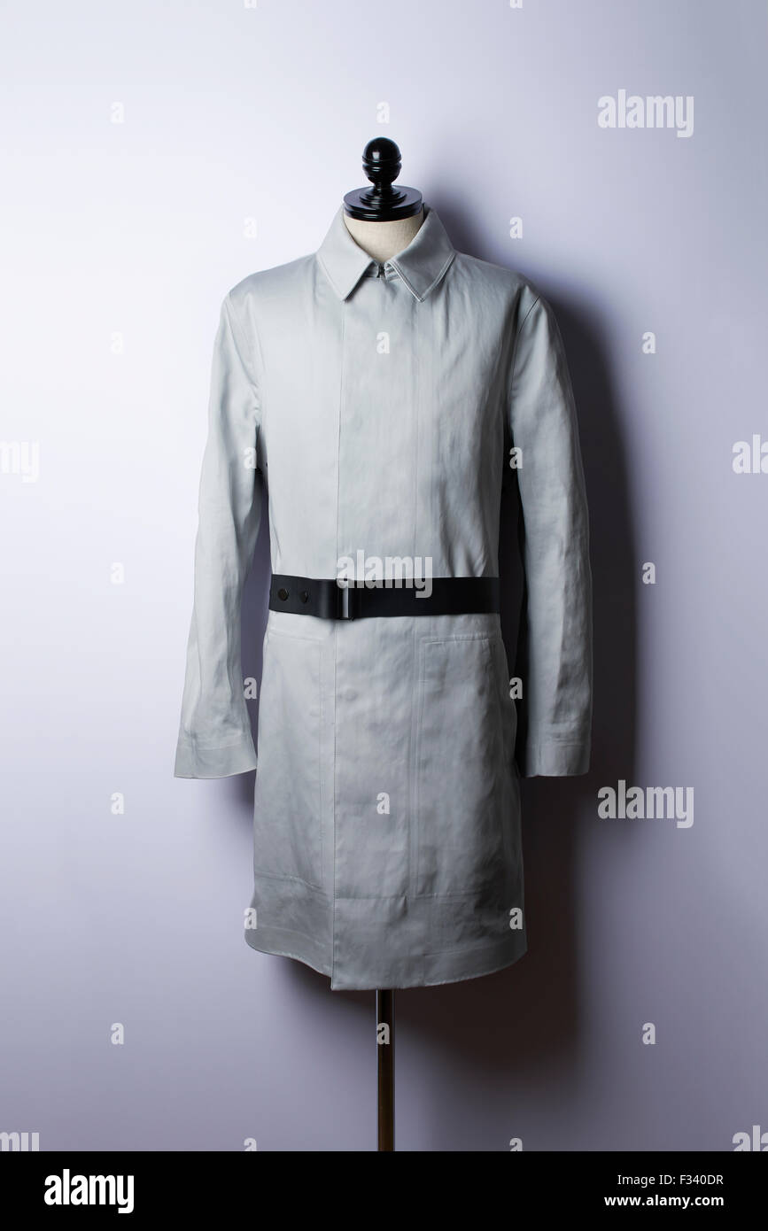 Black trench coat hi-res stock photography and images - Alamy