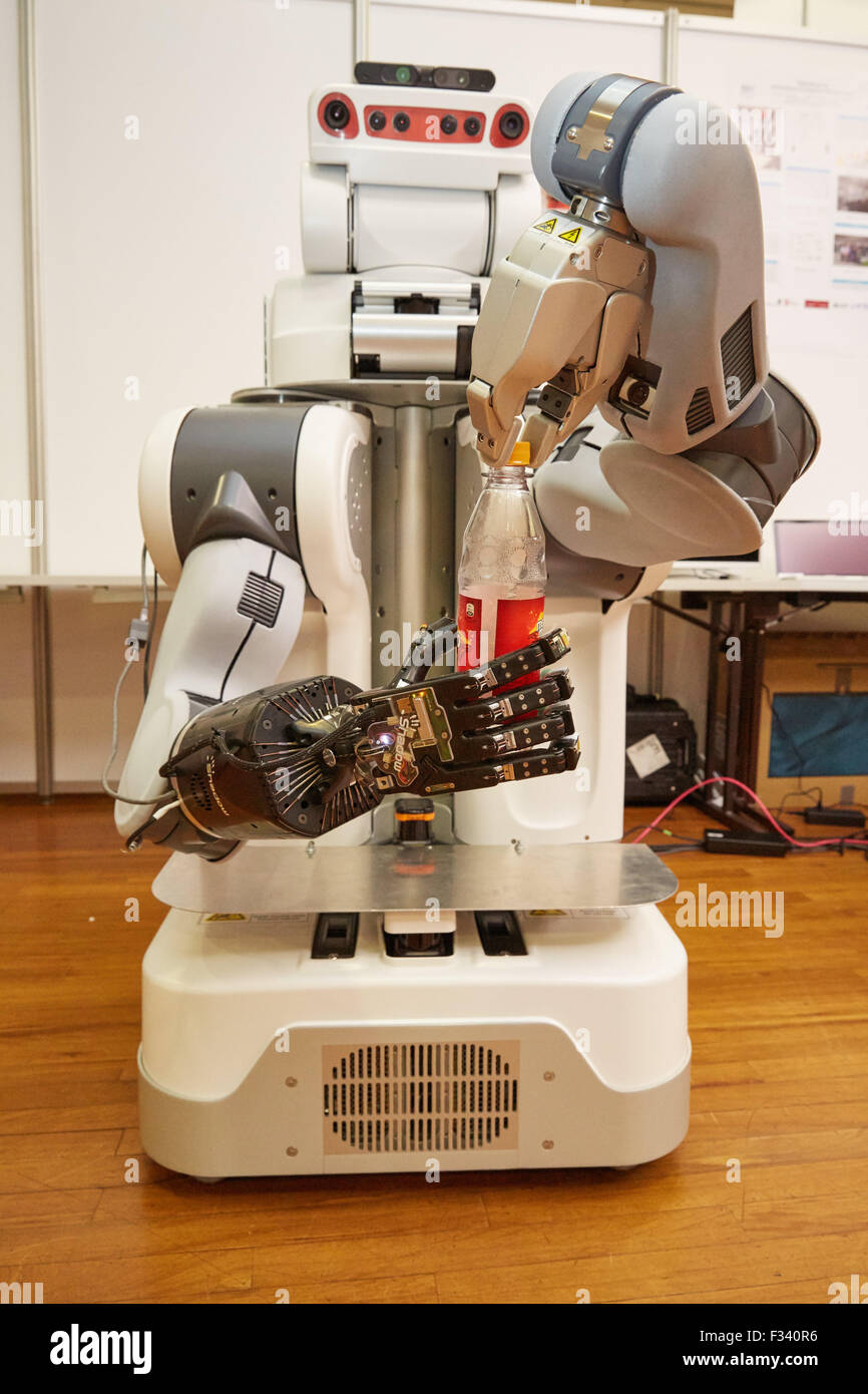 Hamburg, Germany. 29th Sep, 2015. The robot 'PR2' (Personal Robot 2), which  was developed by the University of Hamburg, is on display during the  International Conference on Intelligent Robots and Systems (IROS)