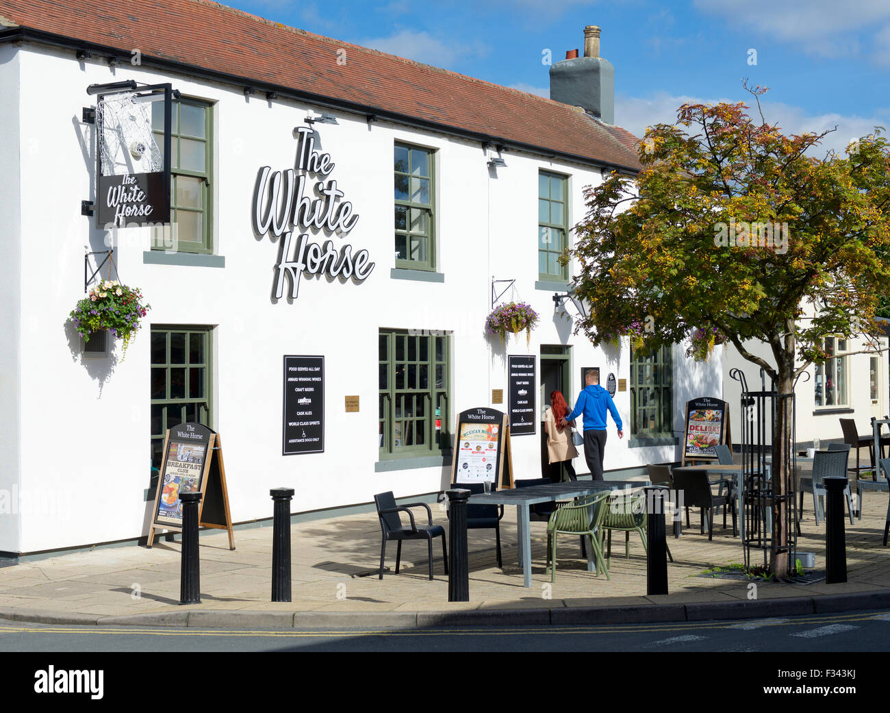 Wetherspoons pub the White Horse in Brigg, North Lincolnshire