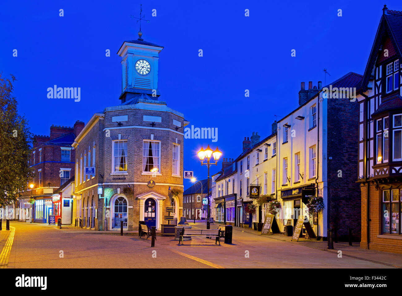 Market Square, in night, in Brigg, North Lincolnshire, England UK Stock Photo