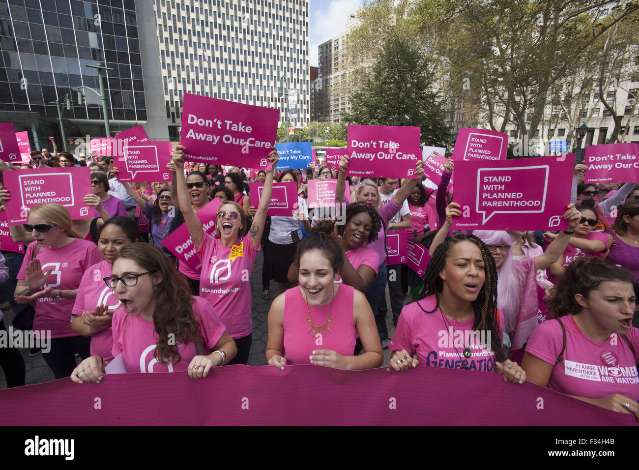 New York, USA. 29th September, 2015. NYC: Women gathered in cities throughout the US on National Pink Out Day in support of keeping Planned Parenthood, an advocate & deliverer of Women's reproductive rights and healthcare, fully funded in the U.S. Credit:  David Grossman/Alamy Live News Stock Photo