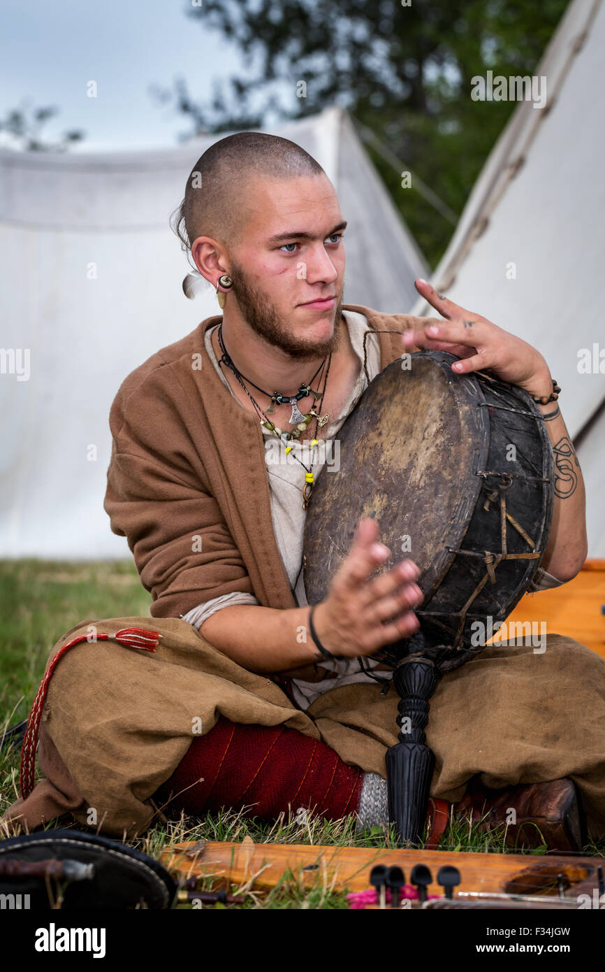 Viking drum hi res stock photography and images Alamy