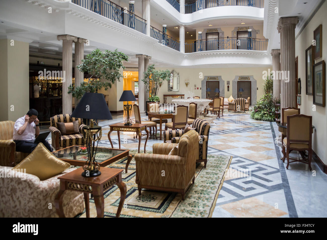 Atrium tower hires stock photography and images Alamy