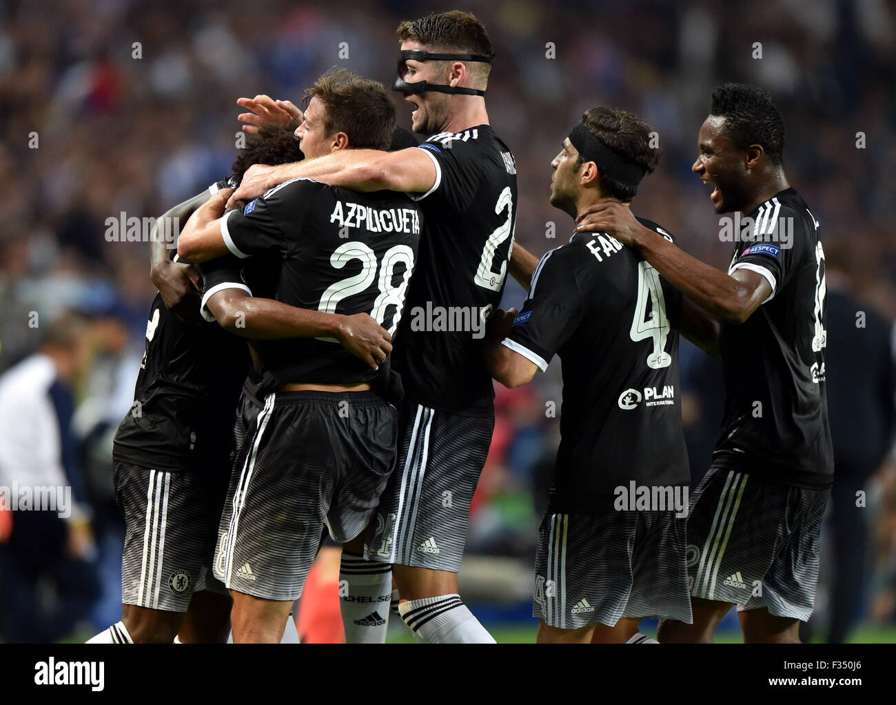 Porto, Portugal. 29th Sep, 2015. Players of Chelsea FC celebrate a goal  during a Group G match between FC Porto and Chelsea FC at the Champions  League 2015-2016 in Porto, Portugal, Sept.