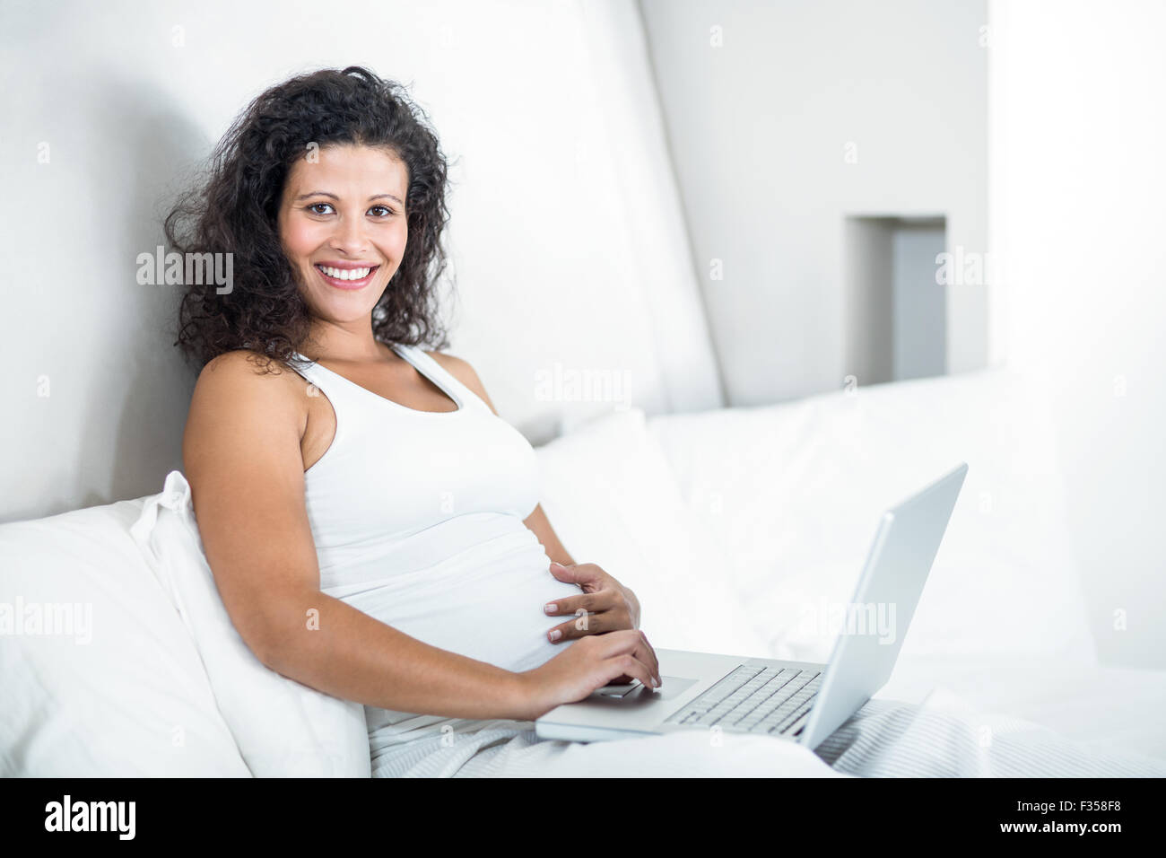 Attractive pregnant woman hi-res stock photography and images - Alamy