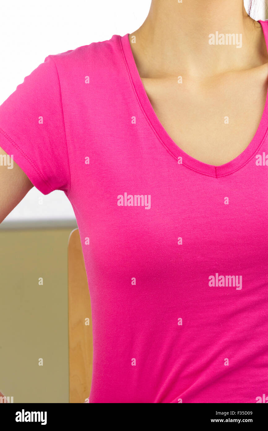 Woman wearing pink clothing hi-res stock photography and images - Alamy