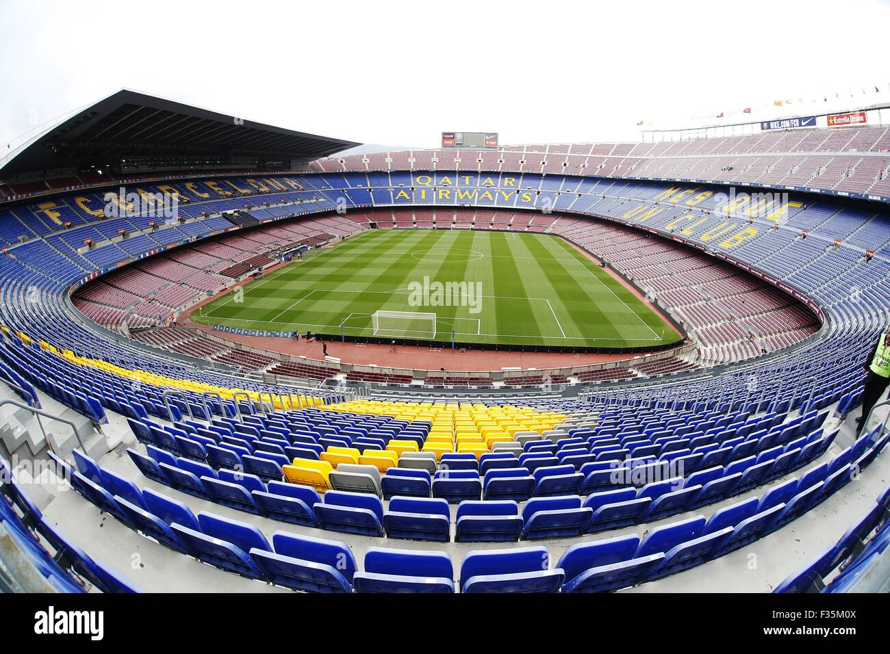 Barcelona, Spain. 26th Sep, 2015. Estadio Camp Nou, General view (Barcelona) Football/Soccer : General view of Camp Nou, Spanish 'Liga BBVA' match between FC Barcelona 2-1 UD Las Palmas at the Camp Nou Stadium in Barcelona, Spain . © Mutsu Kawamori/AFLO/Alamy Live News Stock Photo