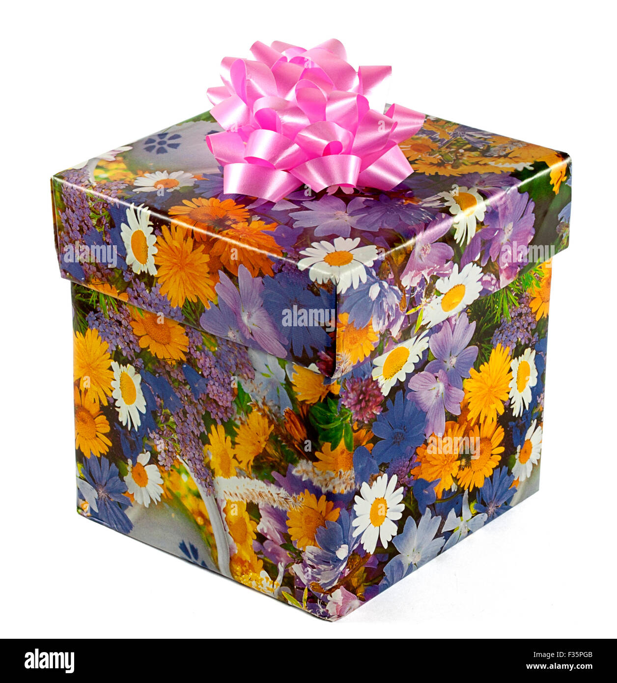 gift box with pink bow isolated on white background Stock Photo - Alamy