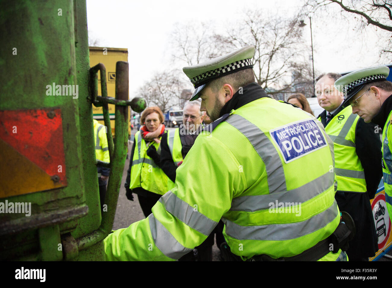 Transport for London's HGV Task Force set up a check point to ensure that Heavy Goods Vehicle's in London conform to safety requ Stock Photo