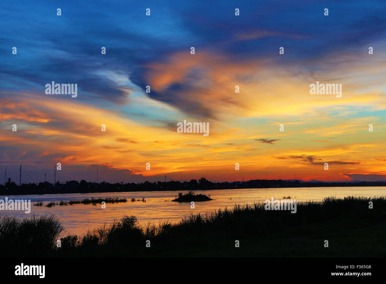 Mekong River Vientiane Laos Hi res Stock Photography And Images Alamy mekong-river-vientiane-laos-hi-res-stock-photography-and-images-alamy