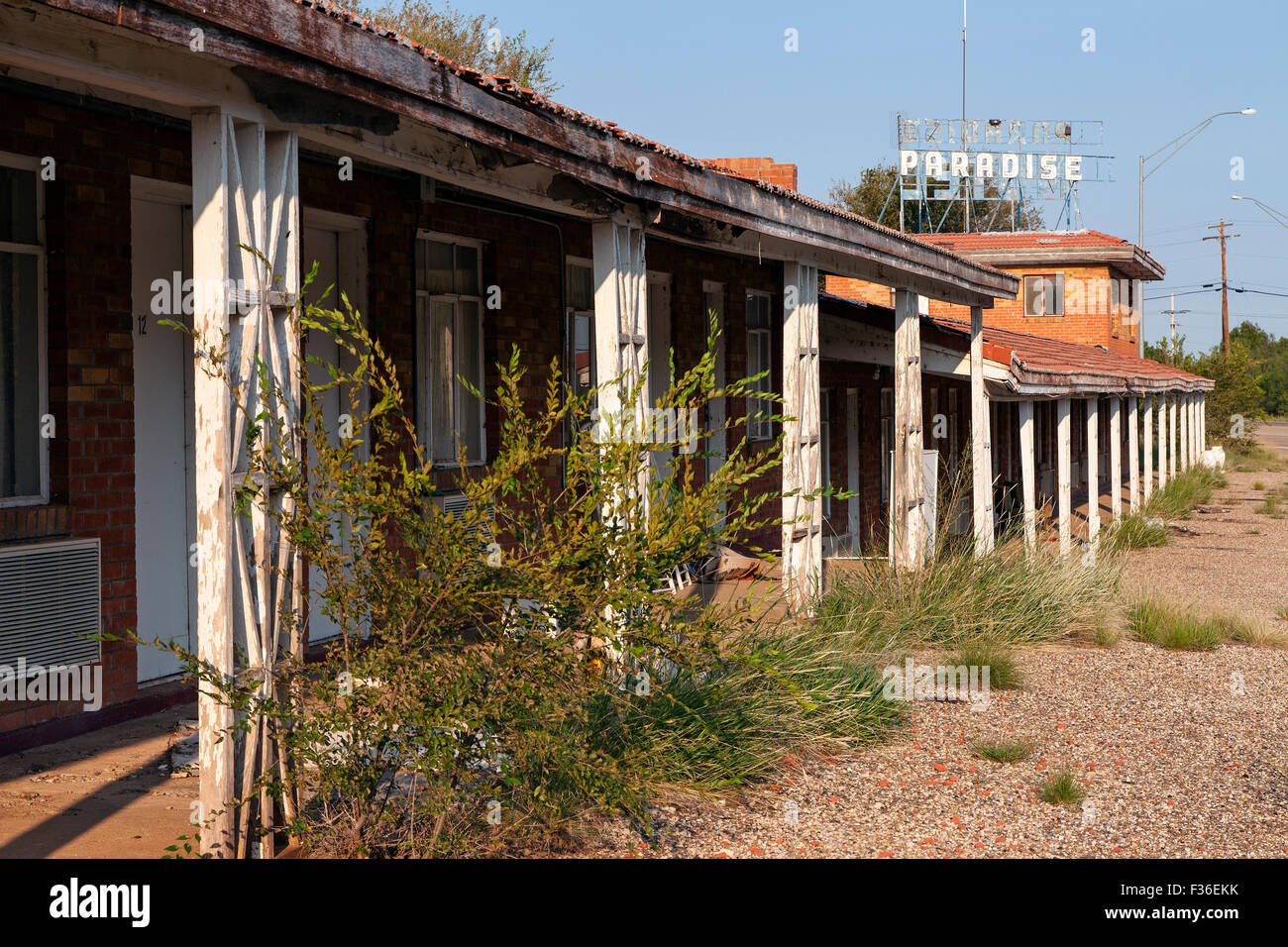 The abandoned Paradise Motel along Route 66 on the west side of Tucumcari, New Mexico. Stock Photo