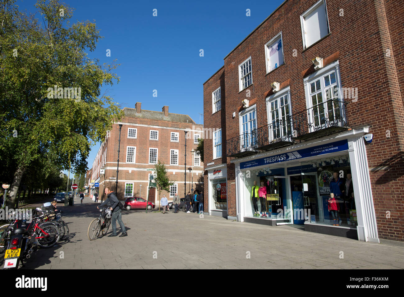 City garden swinger welwyn — pic 6