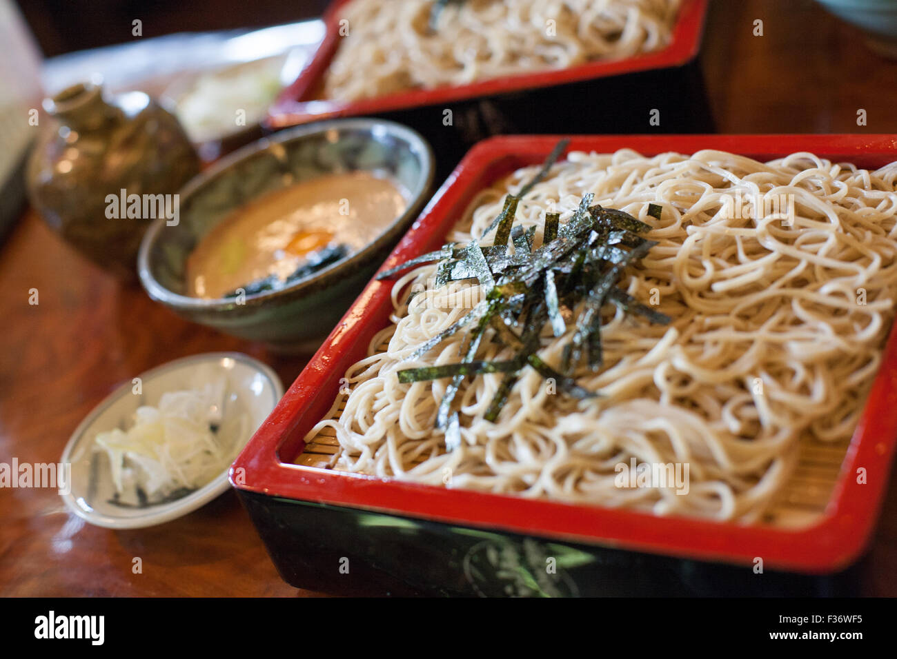 Japanese soba noodles on traditional tray Stock Photo Alamy