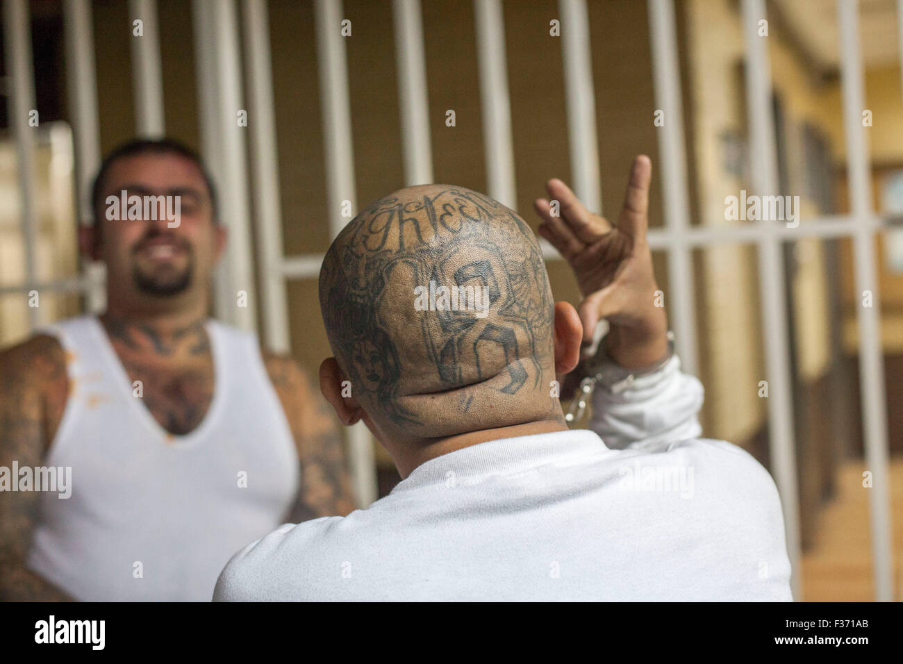 Guatemala City, Guatemala. 30th Sep, 2015. Gangsters keep under custody in the Tower of Courts, in Guatemala City, capital of Guatemala, Sept. 30, 2015. A gang member was killed and two others wounded by rival gangsters of Barrio 18 and Mara Salvatrucha while they were held under custody in the Tower of Courts basement, located in the Civic Center of the Guatemalan capital, according to local press information. Credit:  Luis Echeverria/Xinhua/Alamy Live News Stock Photo