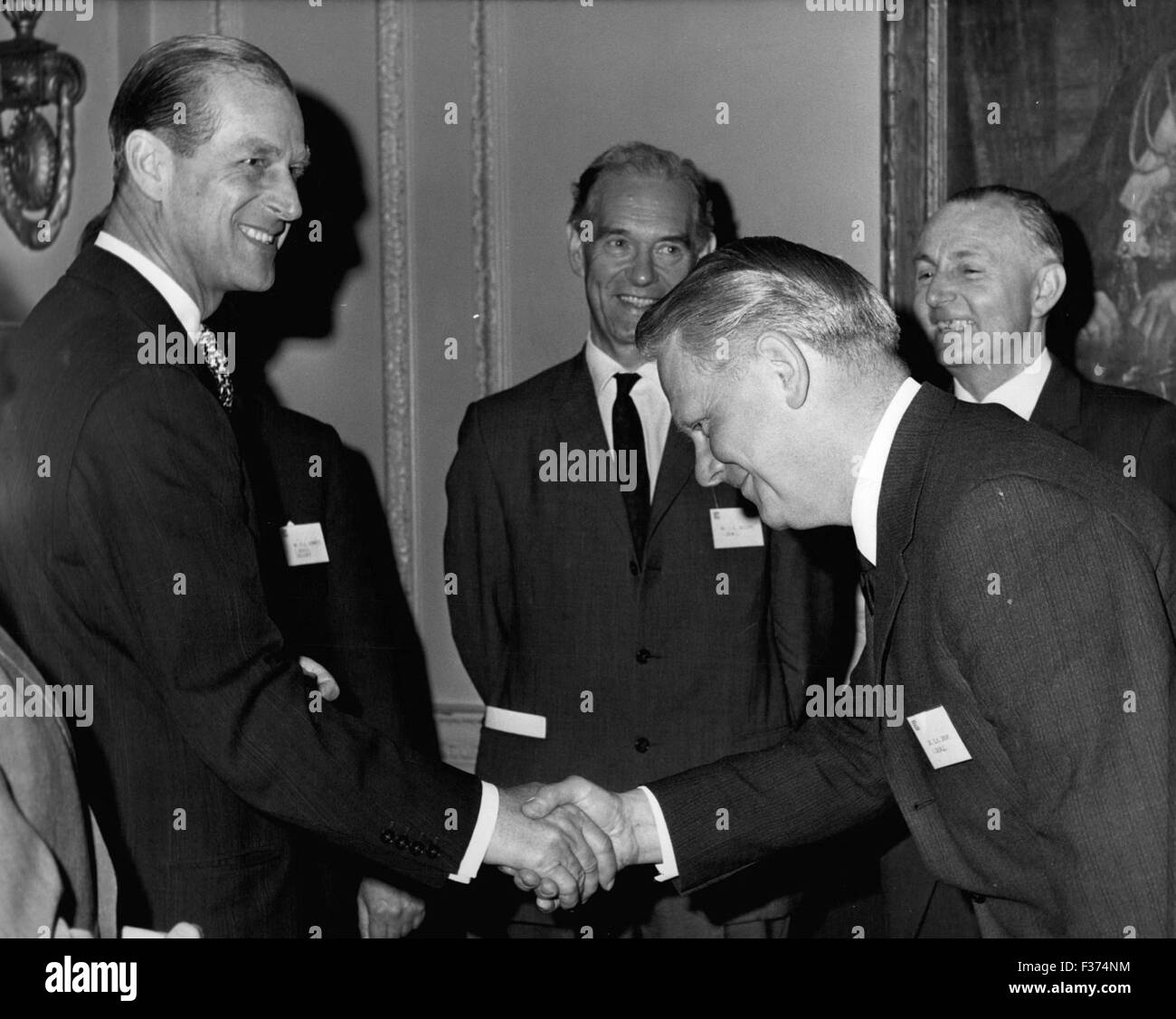 Dec. 26, 1962 - Duke Meets Engineers: Prince Philip, The Duke of Edinburgh, 13 seen talking to Dr. D.H. Sharp of the institution of Chemical Engineers and other members of the Council of Engineering Institutions at an informal Board Meeting at the Anglo Belgium Club in Belgrave Square, London, Today, May 15. © Keystone Pictures USA/ZUMAPRESS.com/Alamy Live News Stock Photo