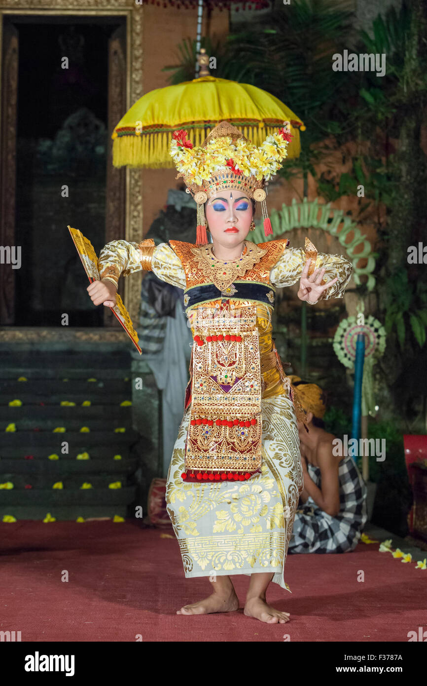 Legong trance and paradise dance, Ubud palace, Bali, Indonesia Stock Photo