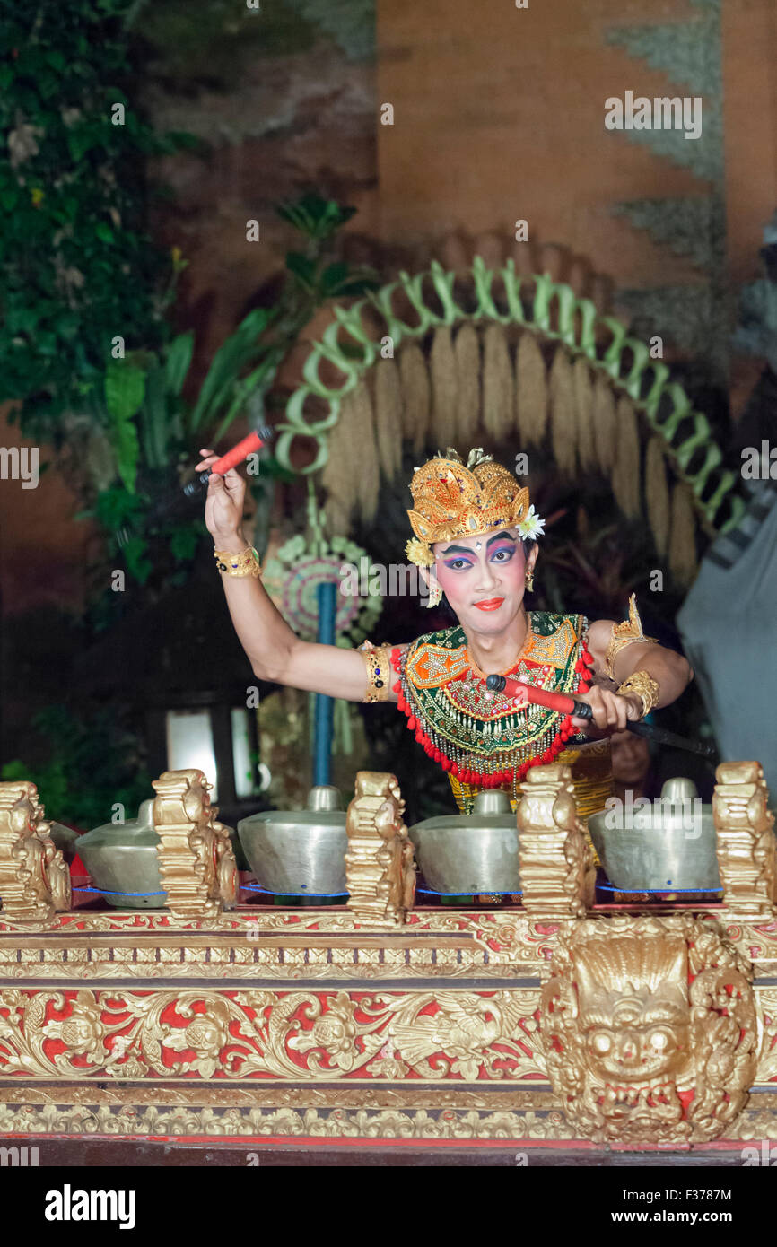 Legong trance and paradise dance, Ubud palace, Bali, Indonesia Stock Photo