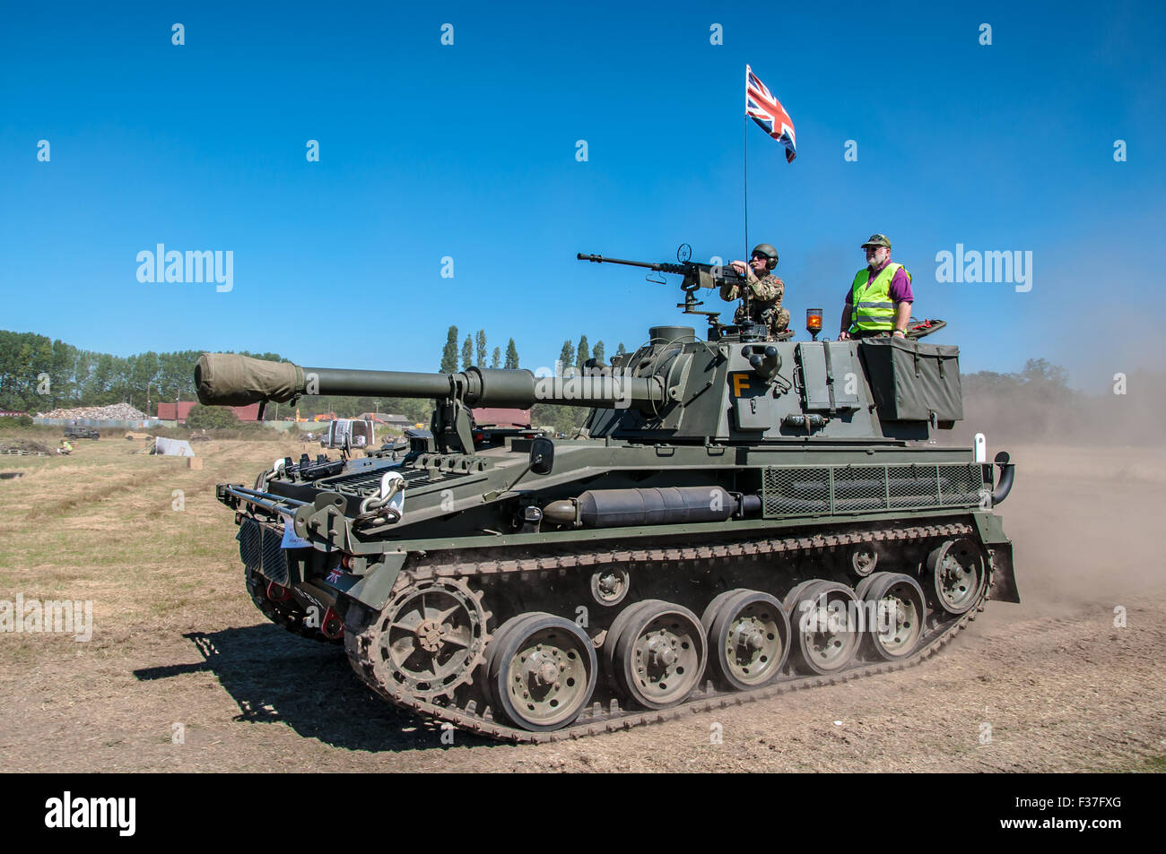 Vickers Abbot self propelled gun. An ex-military vehicle in private hands being put through its paces for the public at Damyns Hall, Essex, UK Stock Photo