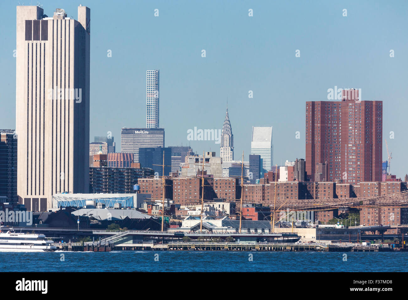 South Street Seaport and Manhattan Skyline Vista, NYC, USA Stock Photo