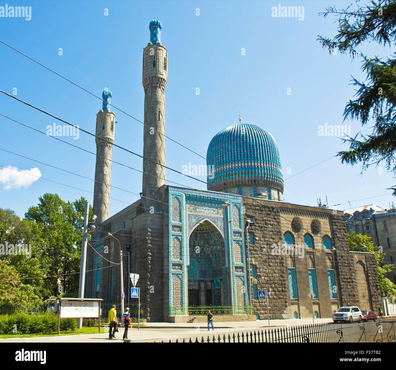 St. Petersburg, Russia - July 03, 2012: Cathedral mosque, 1909-1920, architect N. V. Vasilyev, unidentified people on the street Stock Photo