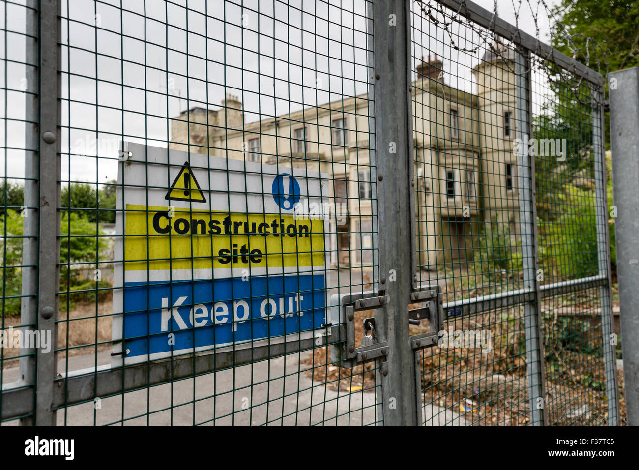 Construction site 'keep out' sign. England UK Stock Photo