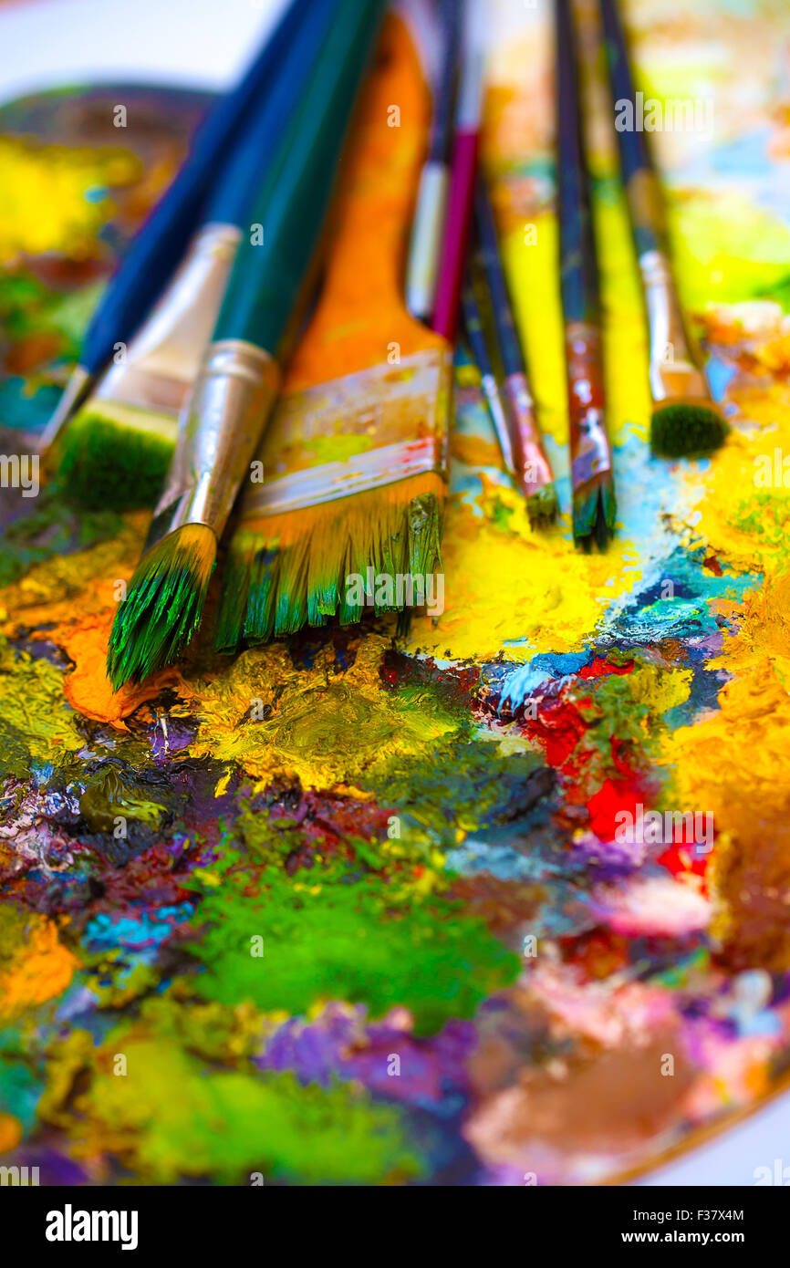 How to care for your paint brushes and palette - Artists & Illustrators