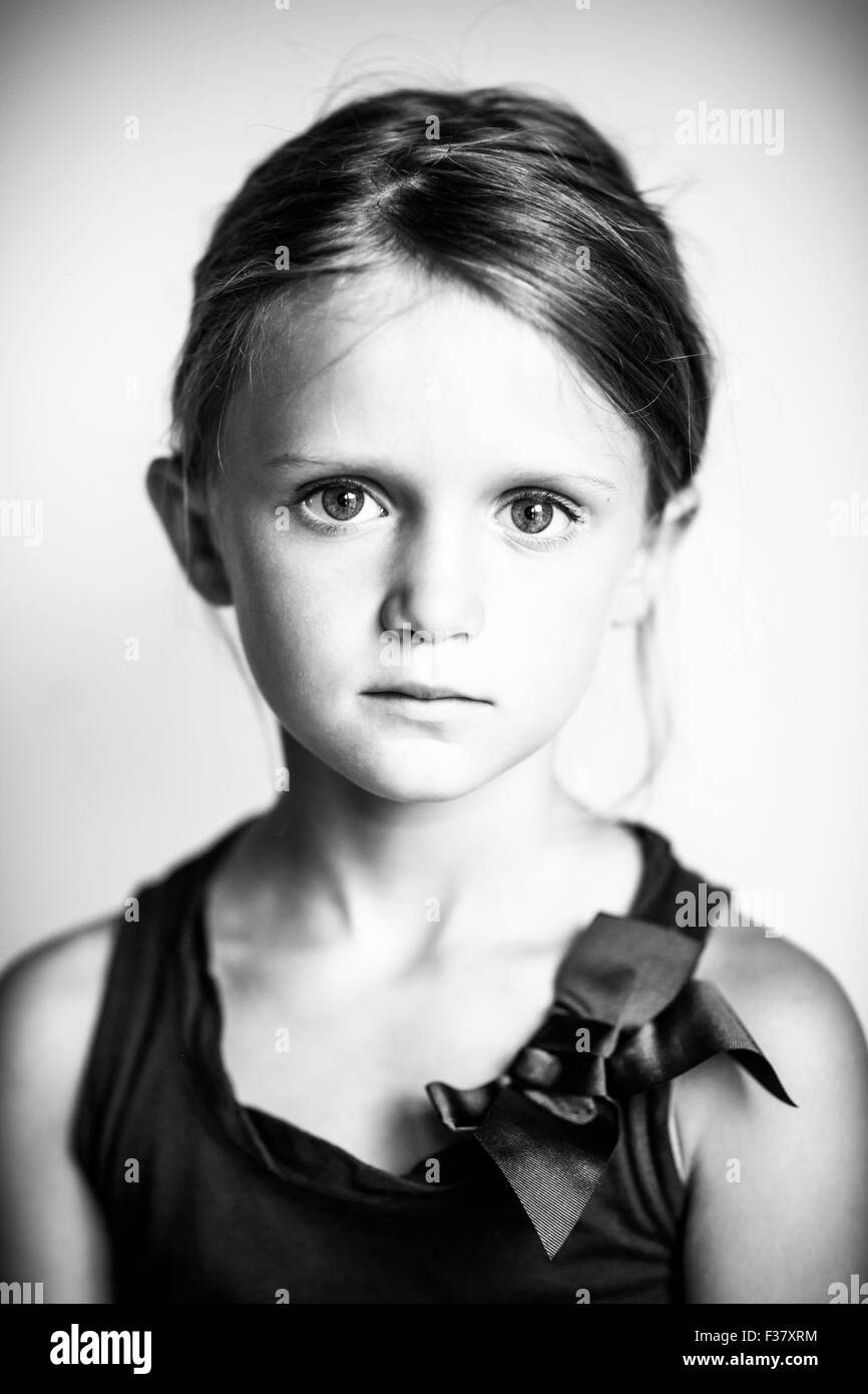 5-year-old-girl-stock-photo-alamy