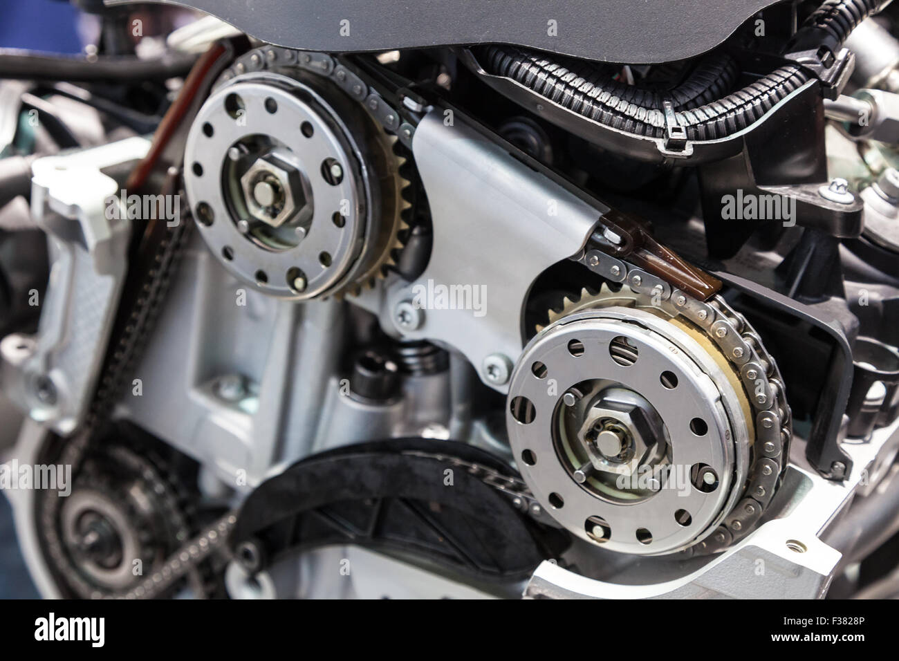 Closeup of a camshaft drive chain Stock Photo Alamy