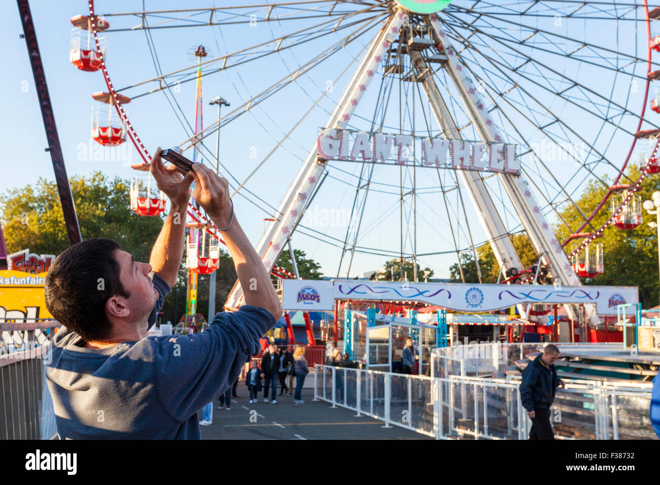 Fairground rides uk hi-res stock photography and images - Alamy
