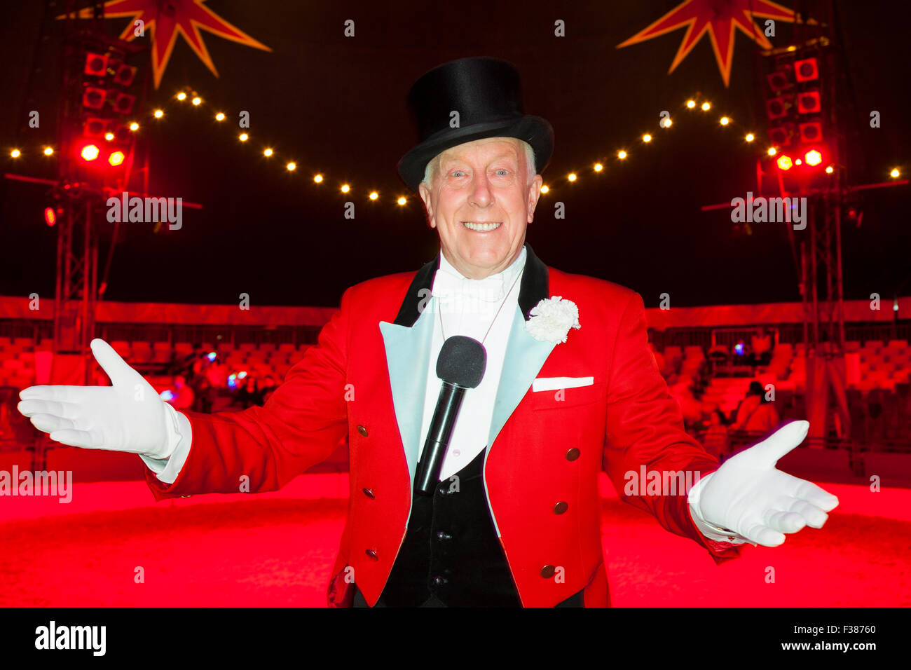 Circus Ringmaster Stock Photos & Circus Ringmaster Stock Images Alamy