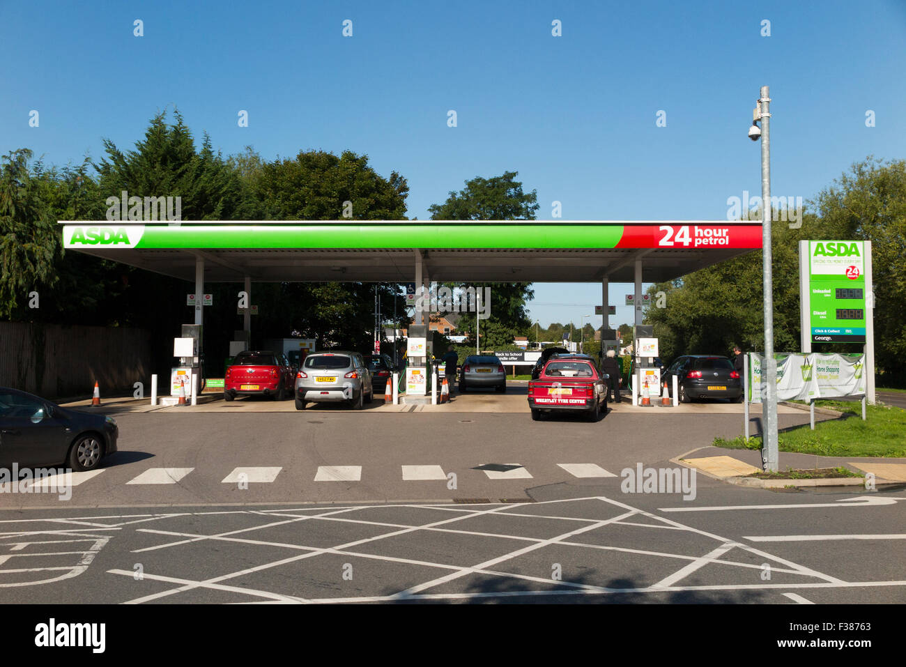 Asda Oxford Wheatley supermarket petrol station forecourt outside