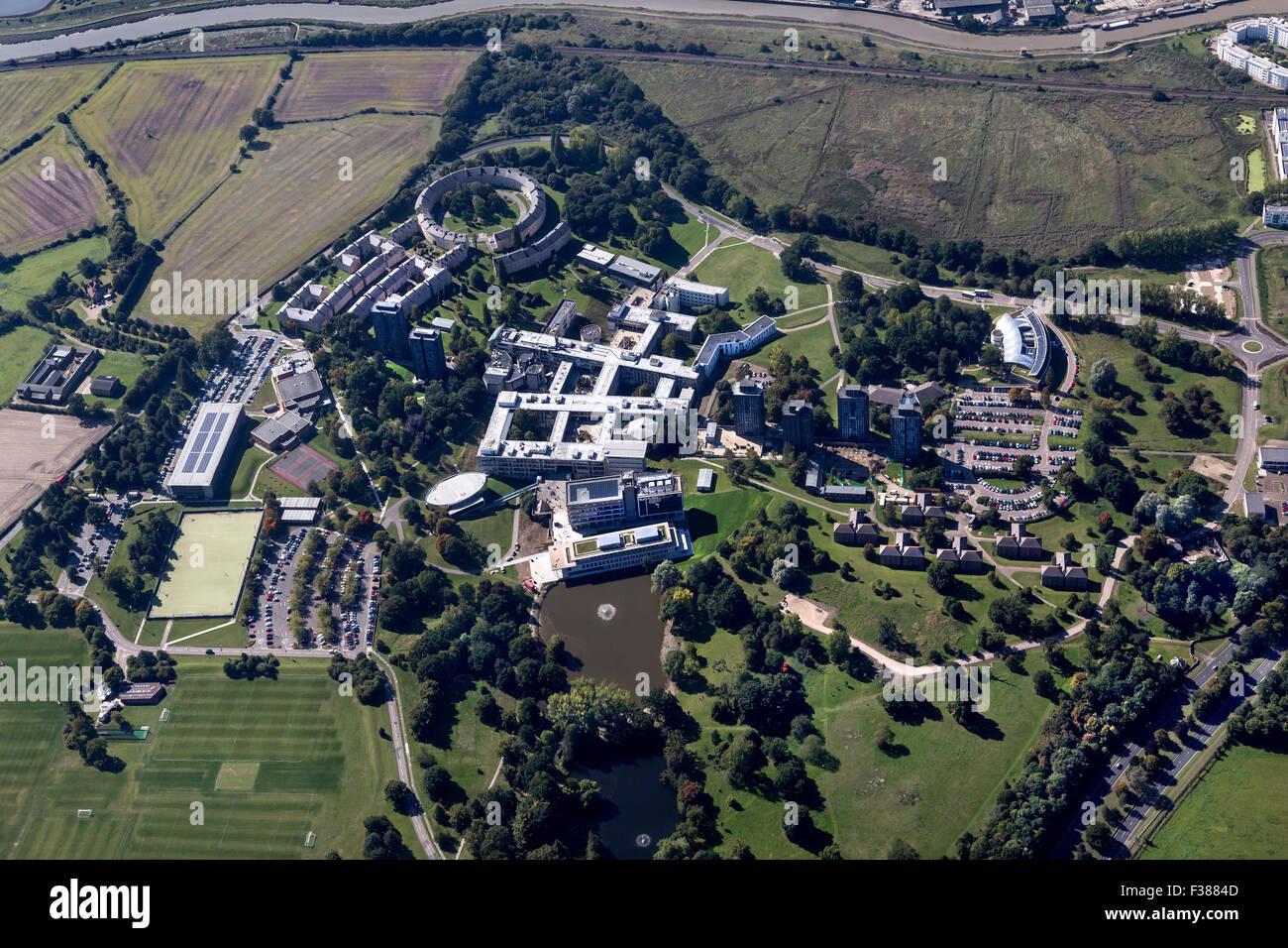AERIAL VIEWS OF THE UNIVERSITY OF ESSEX, WIVENHOE SHOWING THE CAMPUS AND LIVING ACCOMMODATION Stock Photo