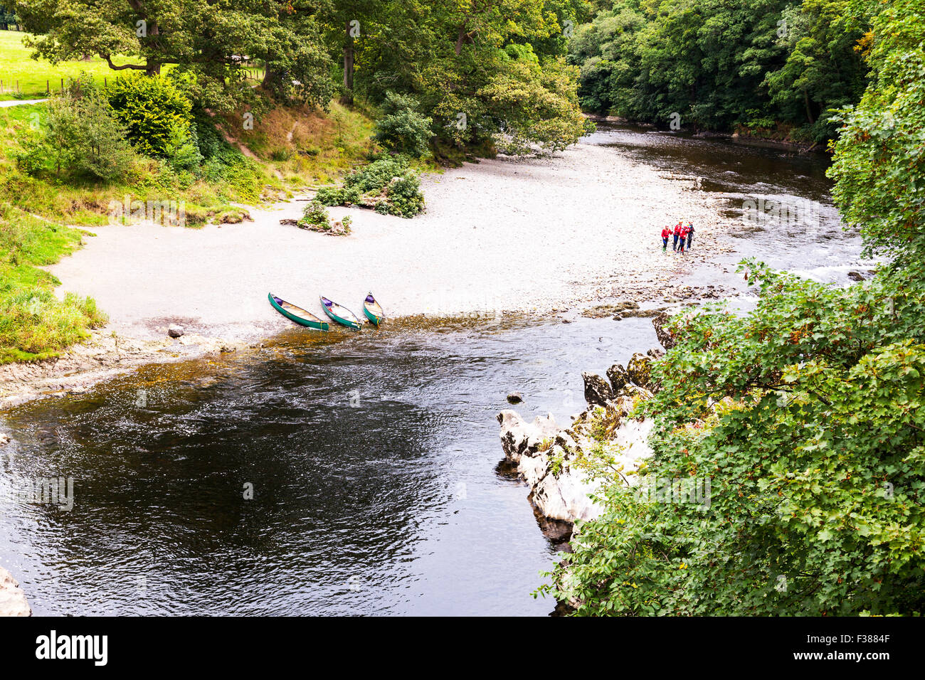 Kayaks kayaking Kayakers Kayak river Lune Kirkby Lonsdale Yorkshire UK
