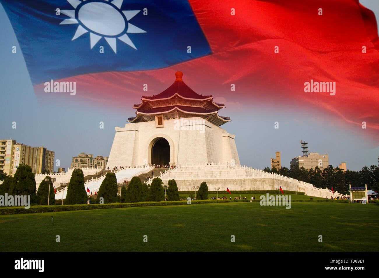 chiang kai shek memorial hall with the flag of Republic of China(Taiwan) Stock Photo