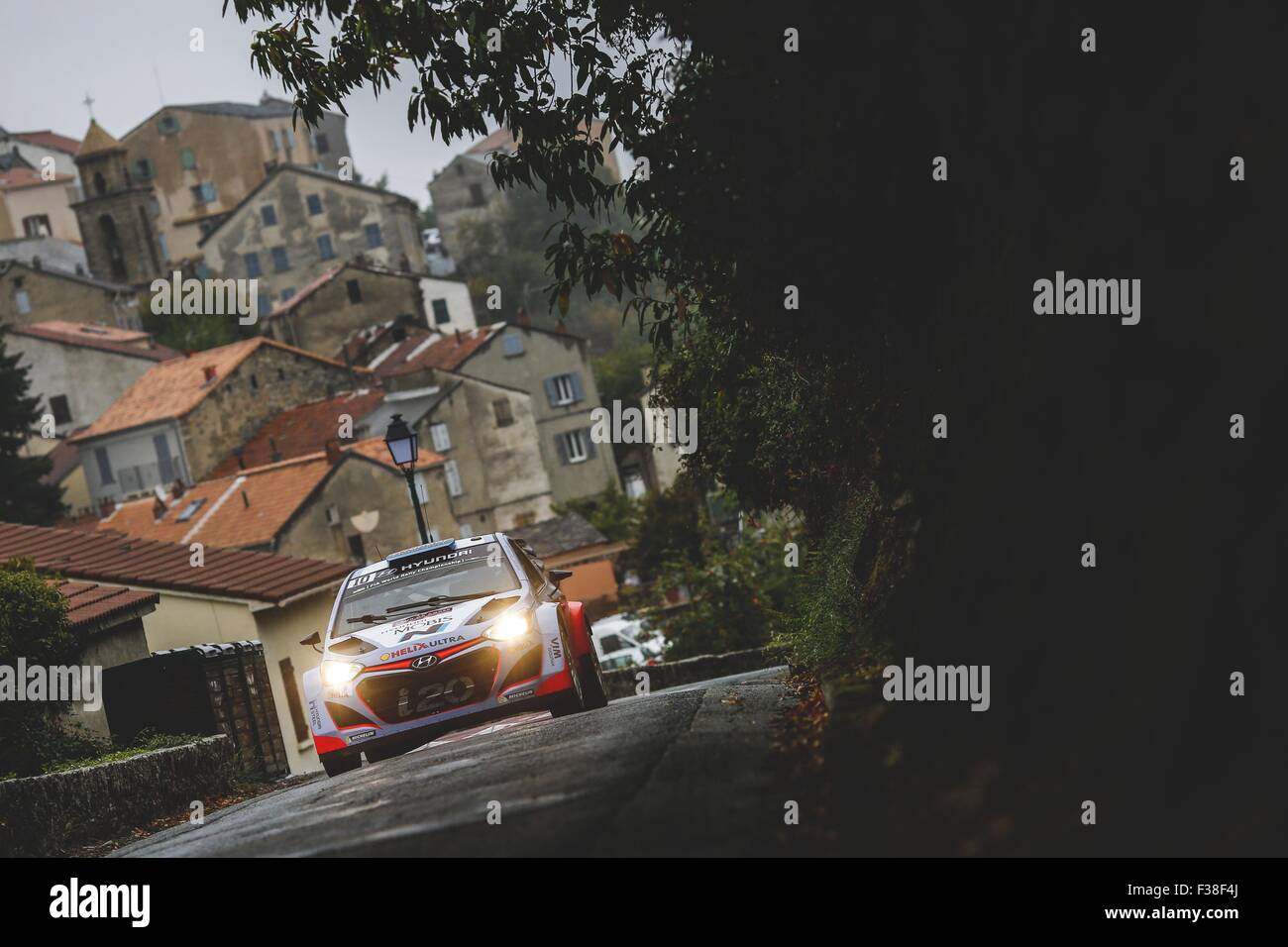 Corte, Corsica. 01st Oct, 2015. WRC Rally of Corsica on Shakedown day 1 of the rally. Kevin Abbring (NL) and S.Marshall (AUS) Hyundai I20 WRC Credit:  Action Plus Sports/Alamy Live News Stock Photo