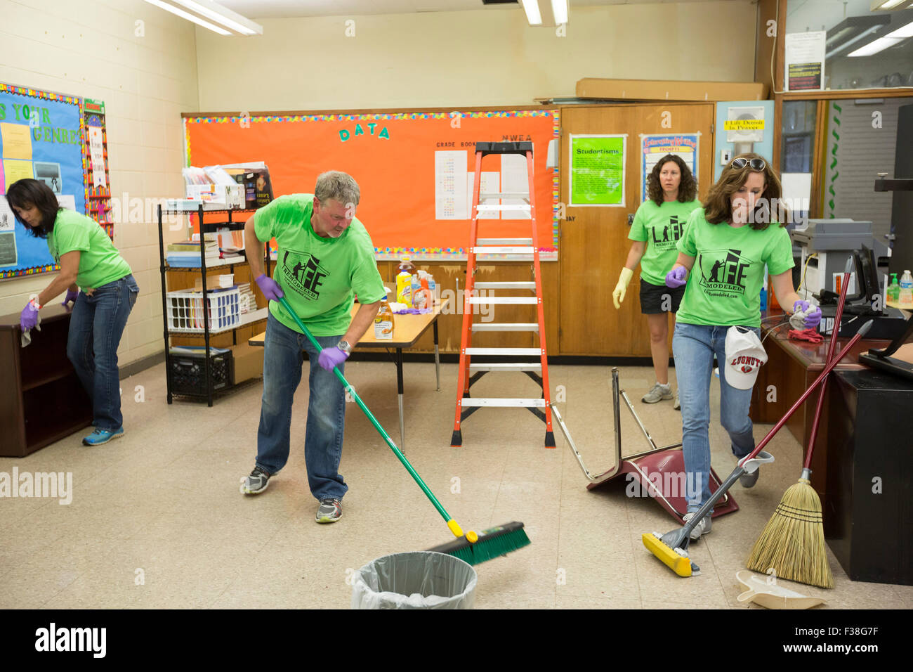 Detroit, Michigan - Volunteers clean and renovate classrooms at Osborn High School. Stock Photo
