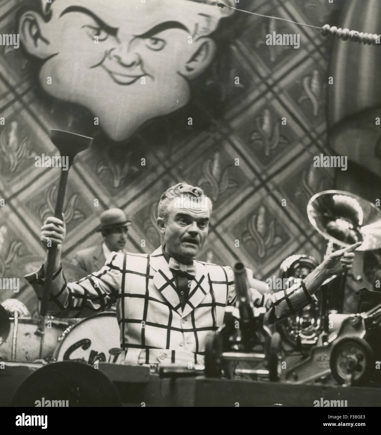 SPIKE JONES (1911-1965) US bandleader with his City Slickers Stock Photo