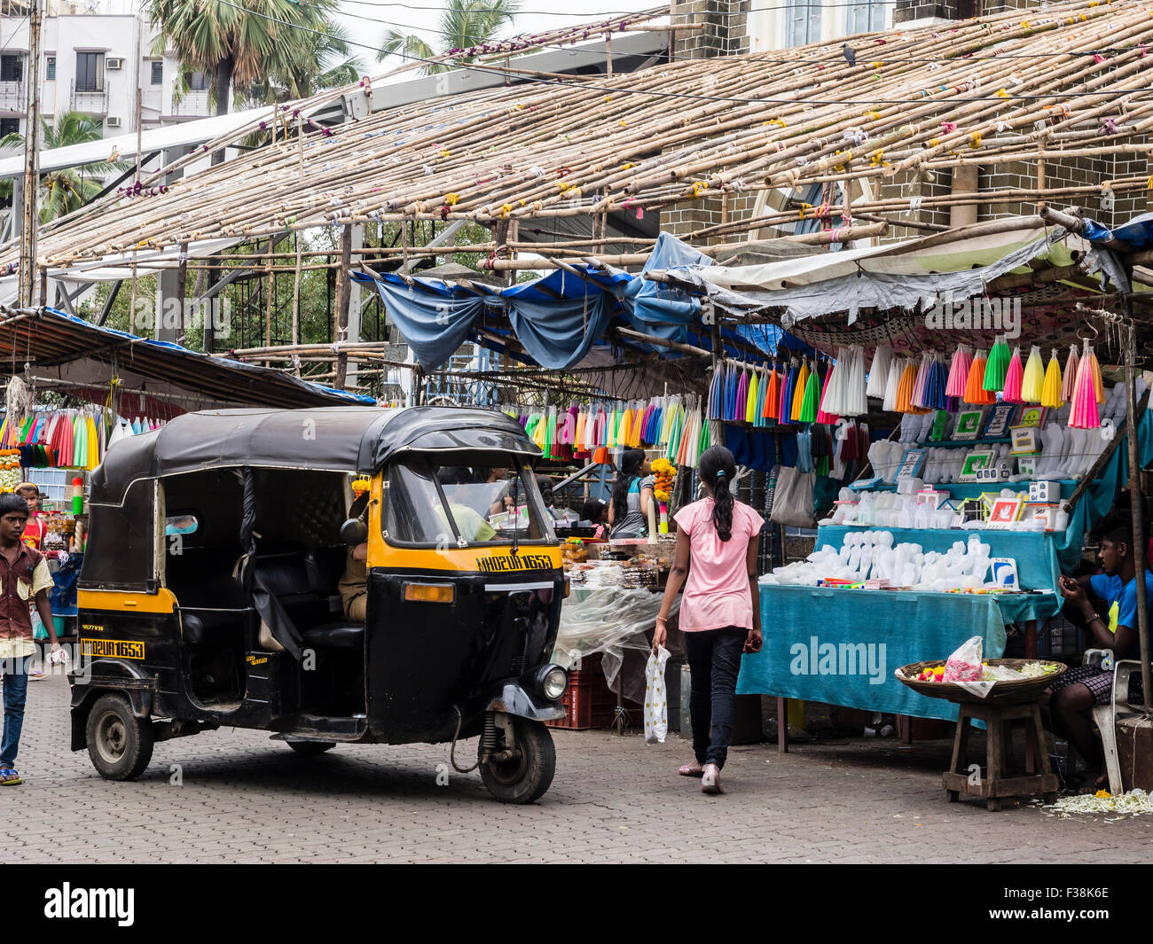 shop at St. Mary church, motor rikscha, Mumbai, India Stock Photo