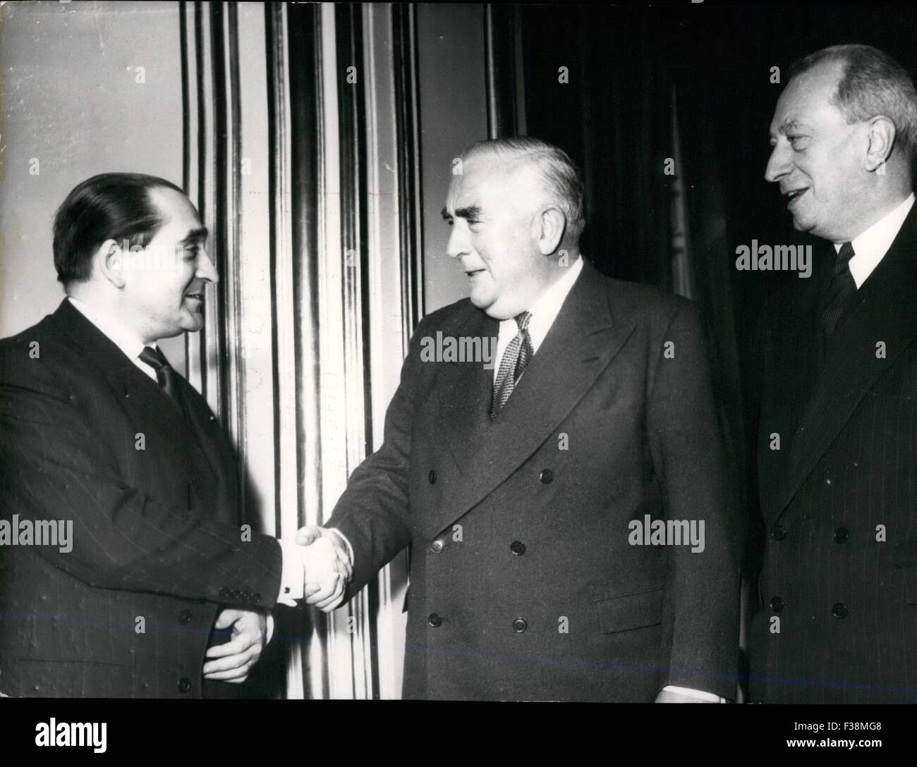 Robert Menzies, the Prime Minister of Australia, arrived in Paris this ...