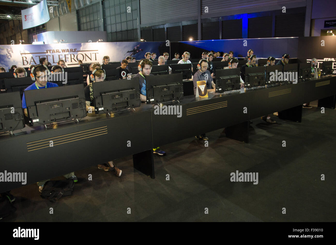 Sydney, Australia. 2nd October, 2015. Gamers had the oppurtunity to play the new game Star Wars Battlefront at the 2015 EB Expo which took place at Syndey's Olympic Park. Credit:  mjmediabox/Alamy Live News Stock Photo