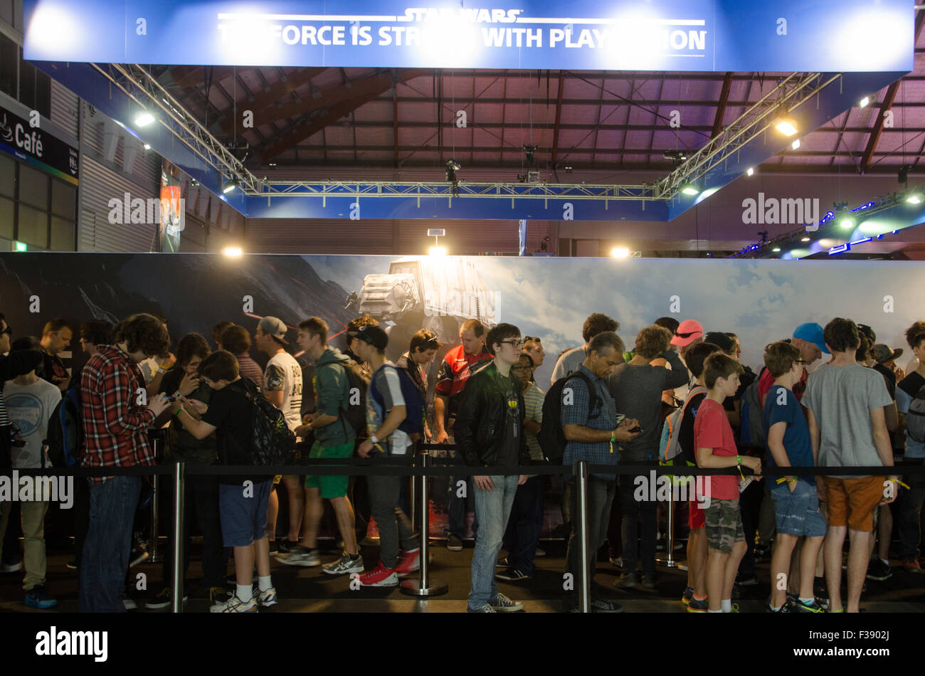 Sydney, Australia. 2nd October, 2015. Gamers lineup to play the new game Star Wars Battlefront at the 2015 EB Expo which took place at Syndey's Olympic Park. Credit:  mjmediabox/Alamy Live News Stock Photo