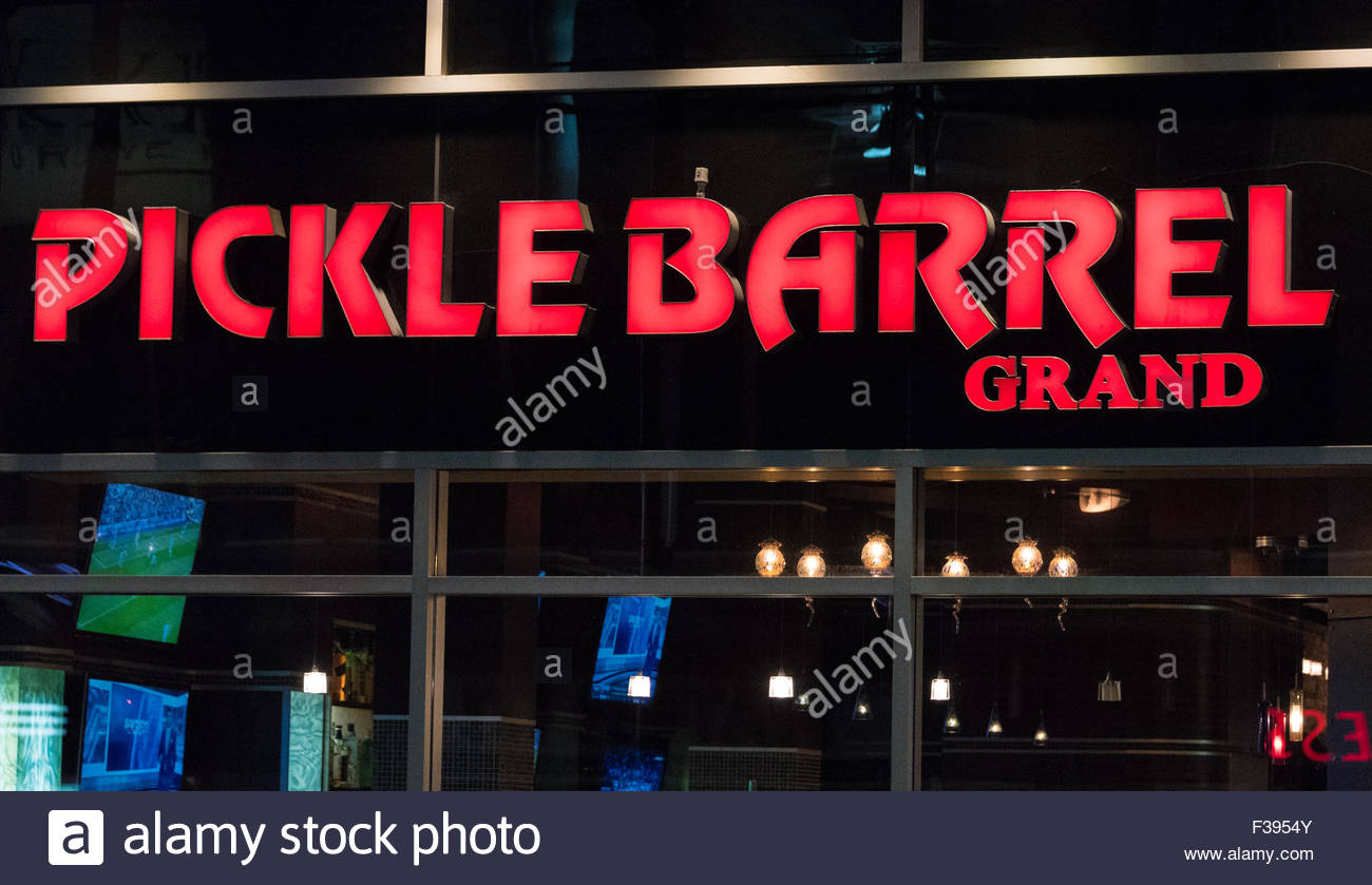 Pickle Barrel Stock Photos & Pickle Barrel Stock Images Alamy