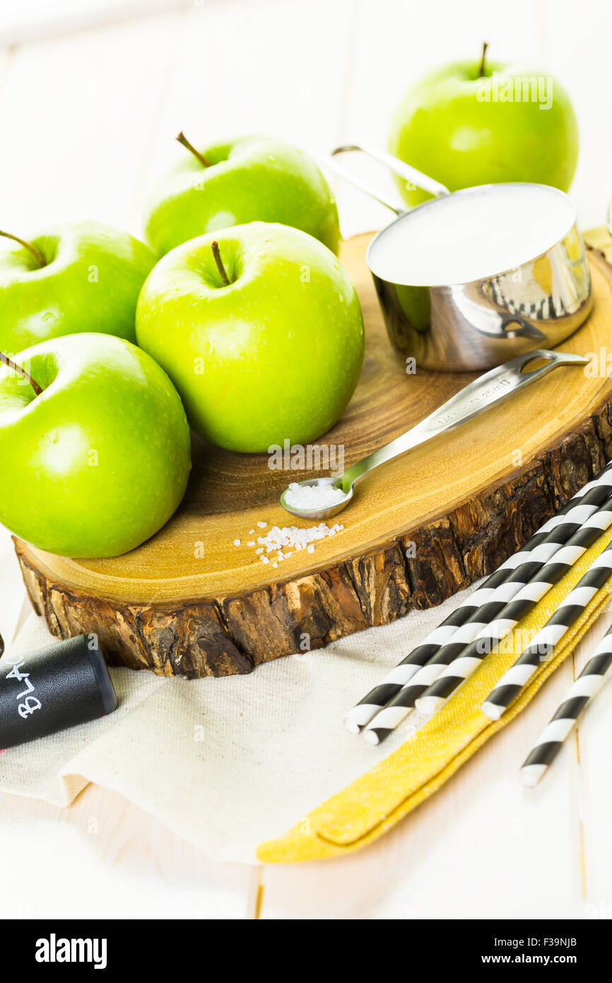 Ingredients for preparing homemade black candy apples Stock Photo Alamy