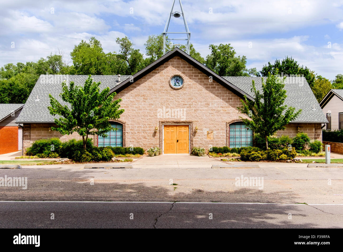 The front exterior of Lakeview Baptist Church in Guthrie, Oklahoma, USA. Stock Photo