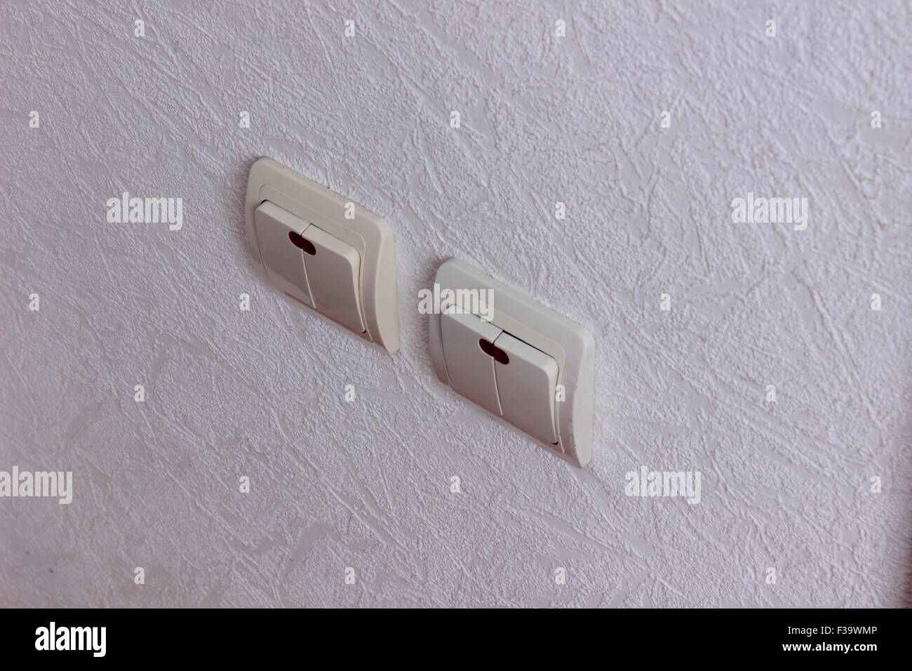 Hanging off the wall hires stock photography and images Alamy