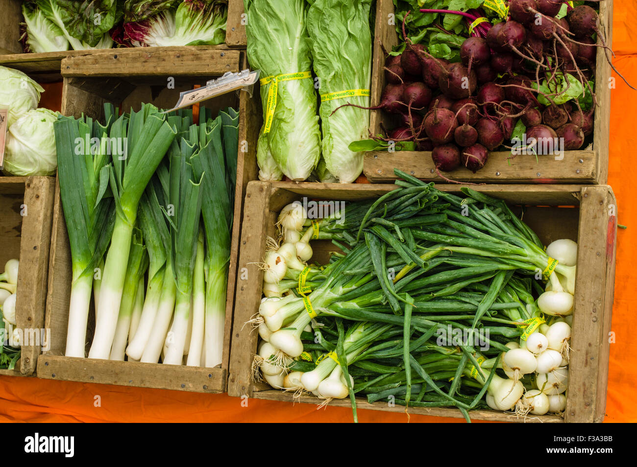 Farmers produce stand hi-res stock photography and images - Alamy