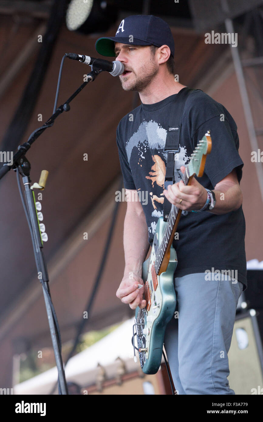 https://c8.alamy.com/comp/F3A779/austin-texas-usa-2nd-oct-2015-singer-and-guitarist-jesse-lacey-of-F3A779.jpg