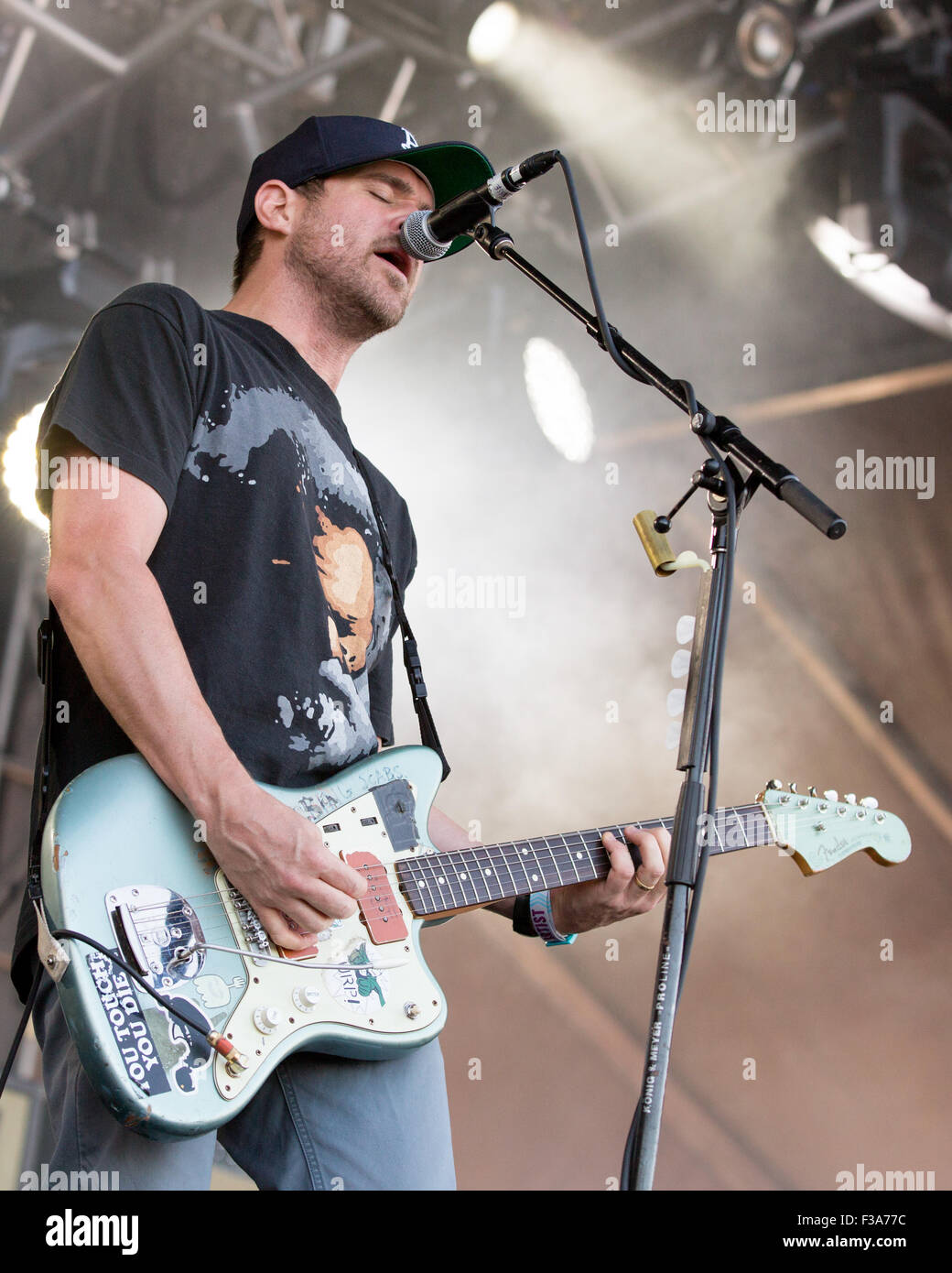https://c8.alamy.com/comp/F3A77C/austin-texas-usa-2nd-oct-2015-singer-and-guitarist-jesse-lacey-of-F3A77C.jpg